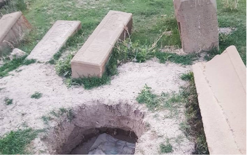 دست درازی سودجویان به قبرستان تاریخی ارامنه در  چهارمحال و بختیاری