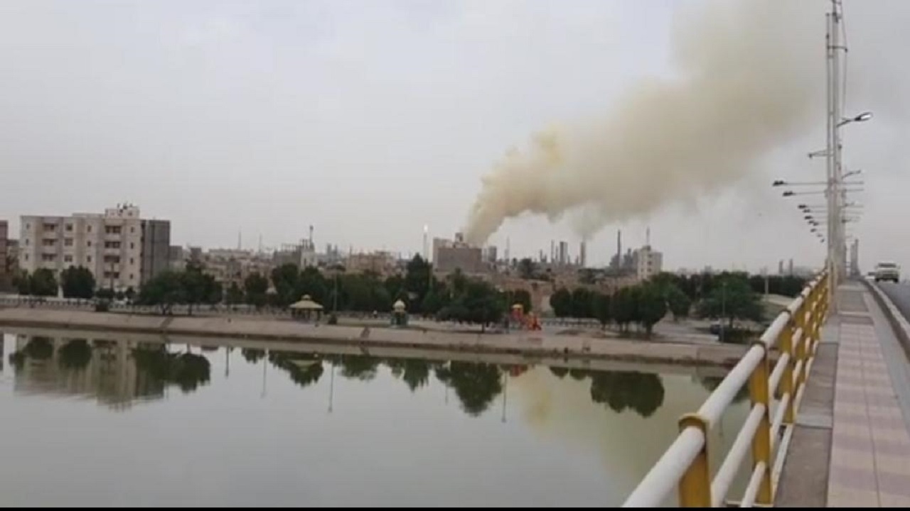 پرونده شکایت از پالایشگاه آبادان به دادگاه رسید /  مواد منتشر شده از پالایشگاه بی خطر نبودند