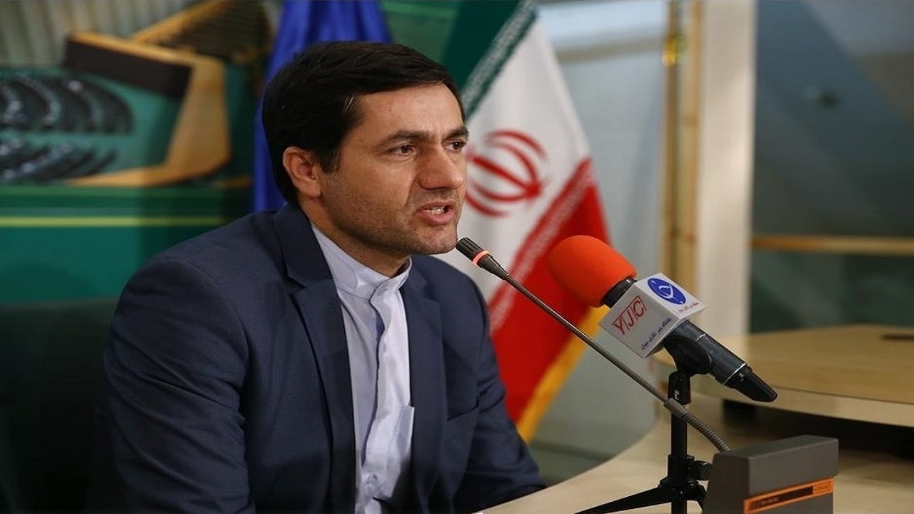حاشیه‌سازی مدیرکل راهداری و حمل و نقل جاده‌ای لرستان برای نماینده مجلس/ برف و باران جاده‌های روستایی الیگودرز را ۶ ماه مسدود می‌کند