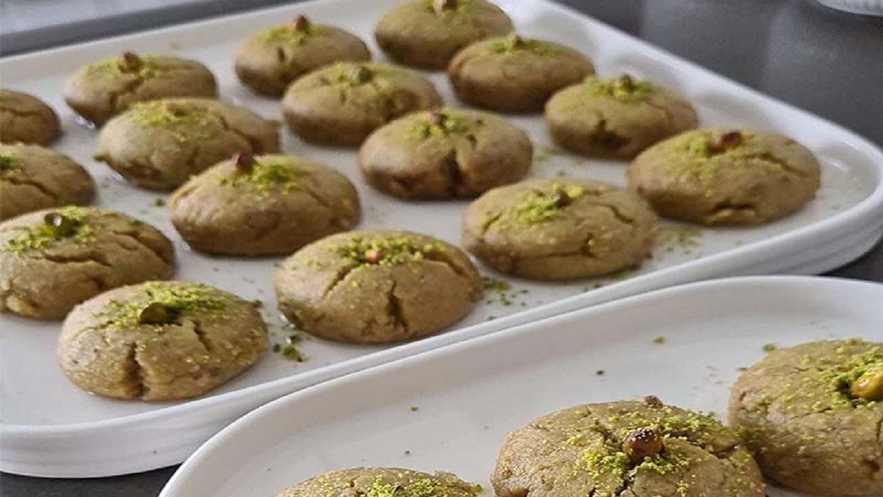 طرز تهیه قرابیه پسته‌ای