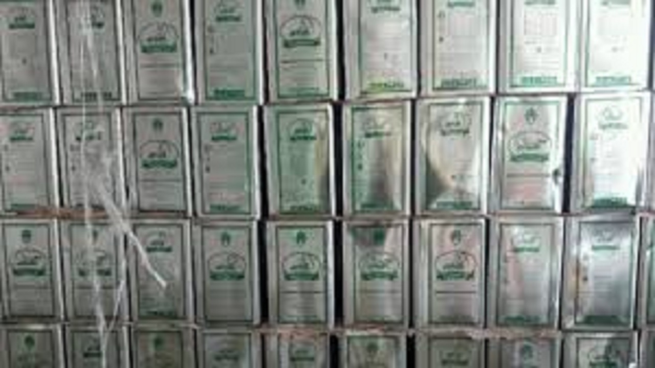 بار روغن نباتی ۱۹ تنی بدون مجوز گیر پلیس افتاد
