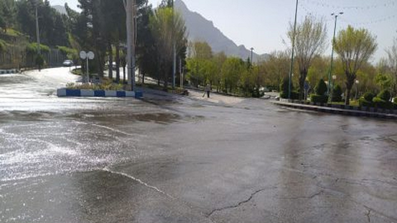 آب سد کلان بر کف خیابان های ملایر