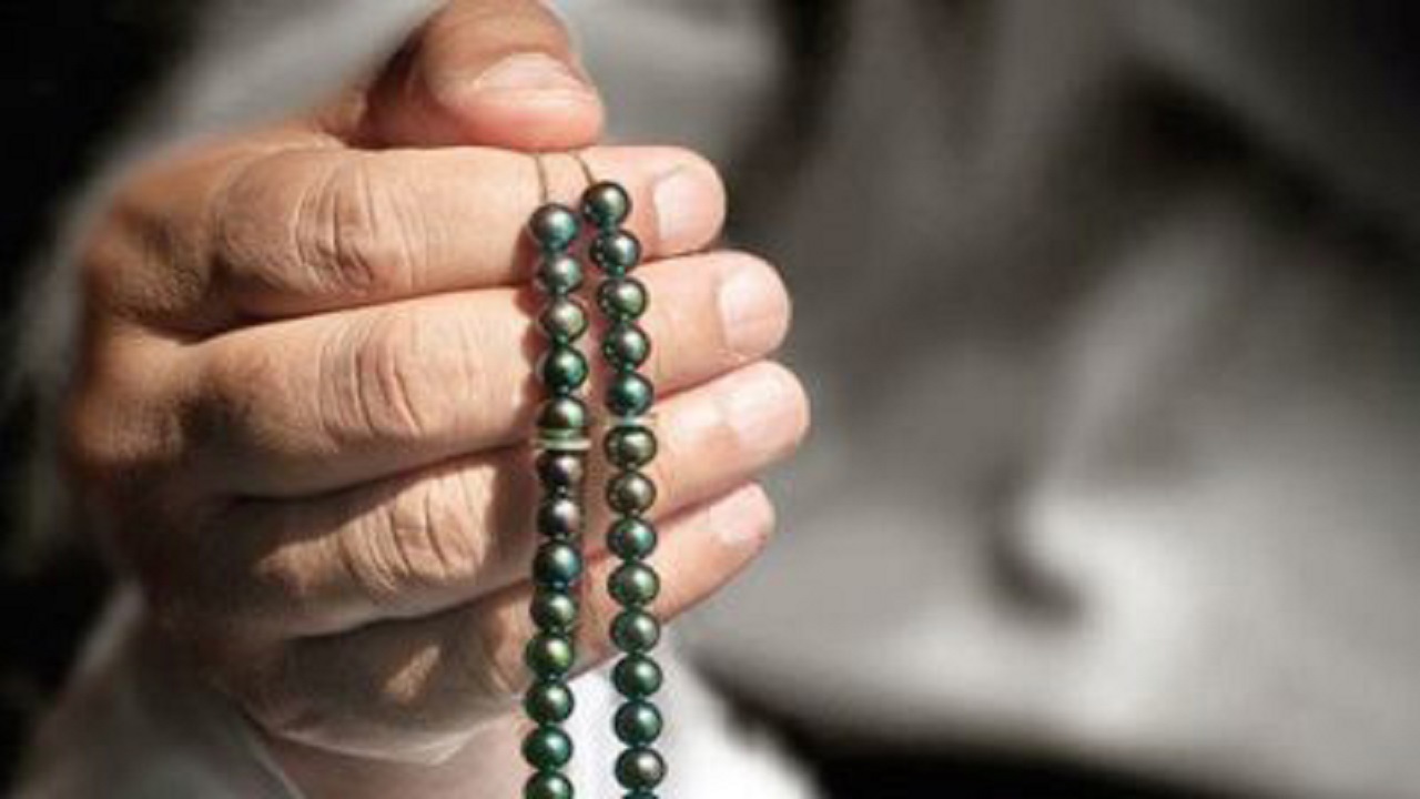 استخاره با تسبیح چگونه است؟