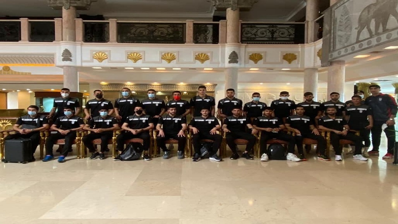 کاروان تیم ملی فوتبال ایران راهی بحرین شد