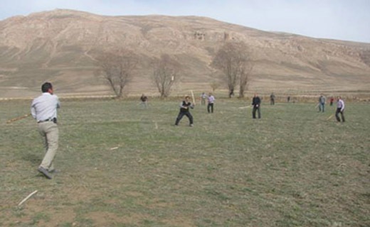بازی محلی چیلینگ آغاجی، تمرینی برای همبستگی گروهی