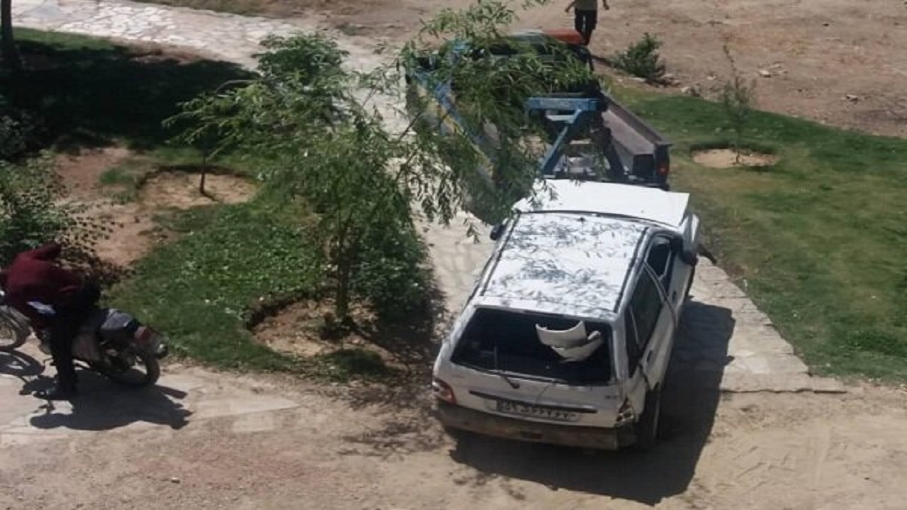 یک مصدوم بر اثر سقوط پراید از پل وحید اصفهان