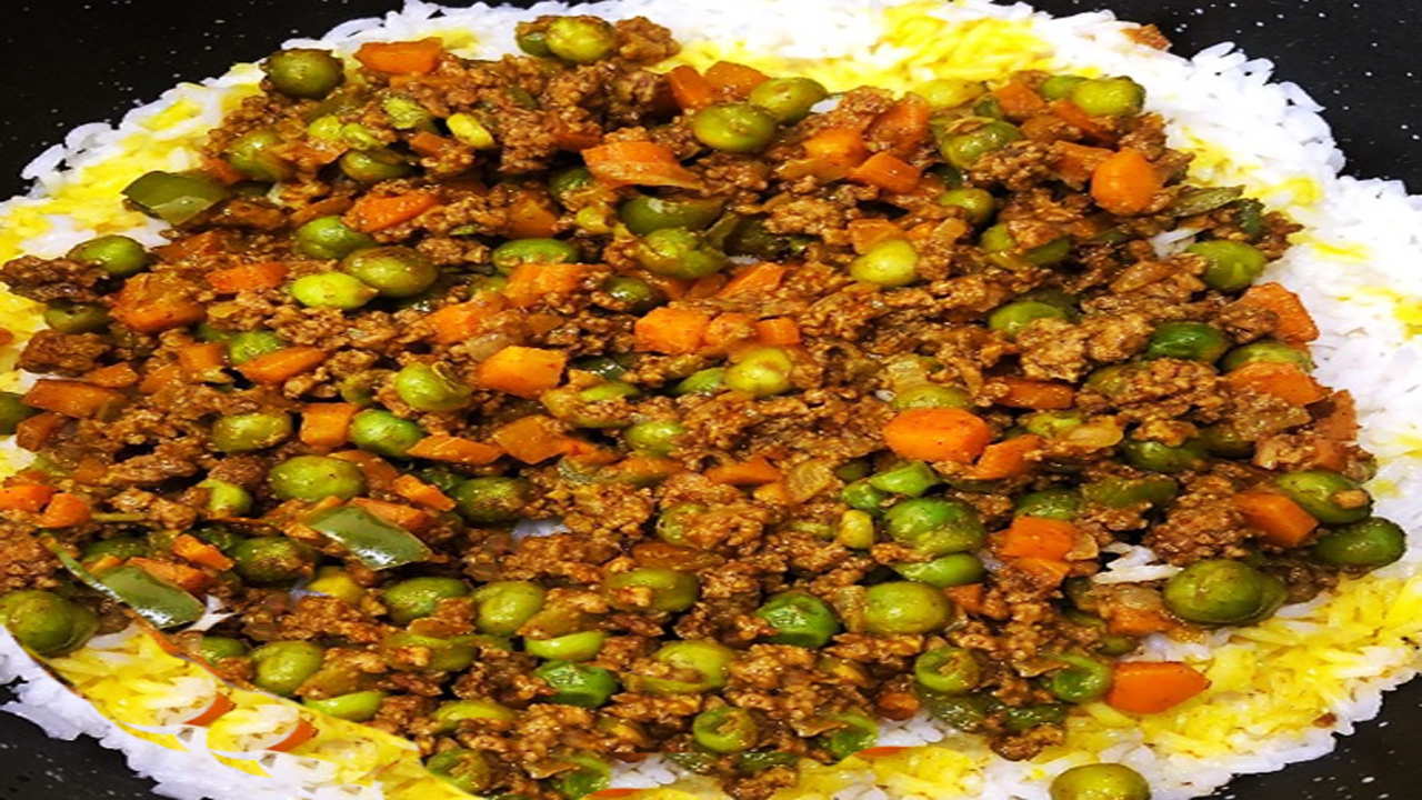 چگونه رنگین پلو درست کنیم؟