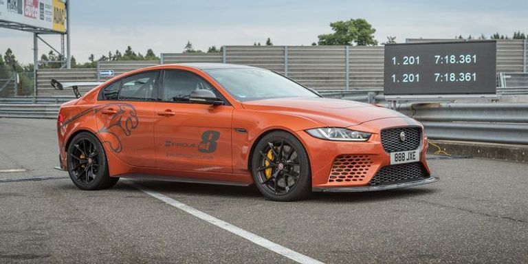 Jaguar XE SV Project ۸