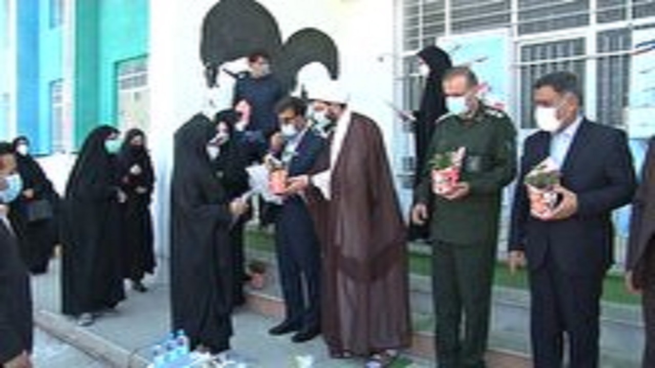تجلیل از آموزشیاران برگزیده شاهرود