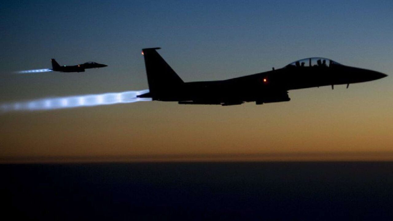 بمباران مناطق مختلف یمن از سوی جنگنده‌های ائتلاف سعودی-آمریکایی