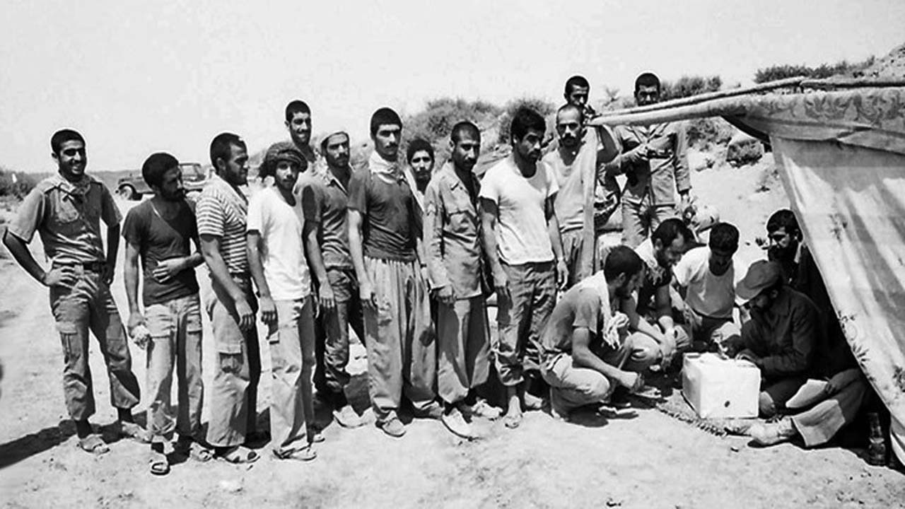 صندوق انتخابات وسط میدان جنگ و زیر آتش دشمن + تصاویر