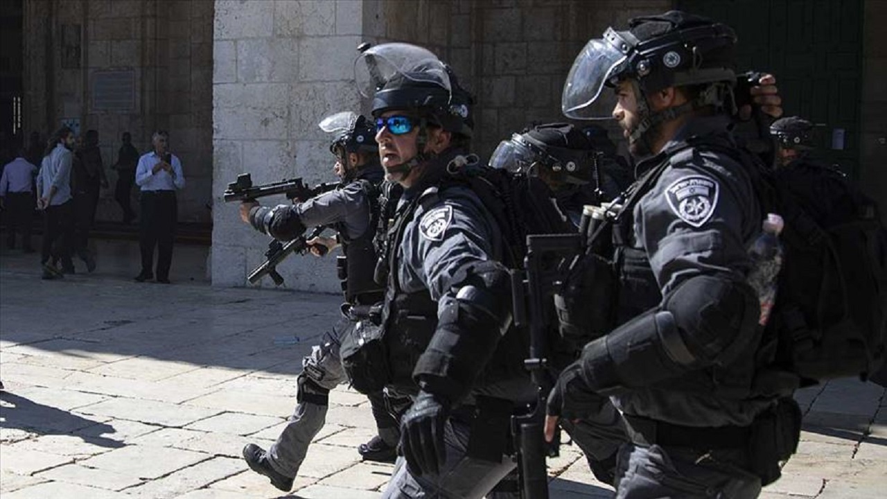 راننده اتوبوس صهیونیستی، یک فلسطینی را زیر گرفت