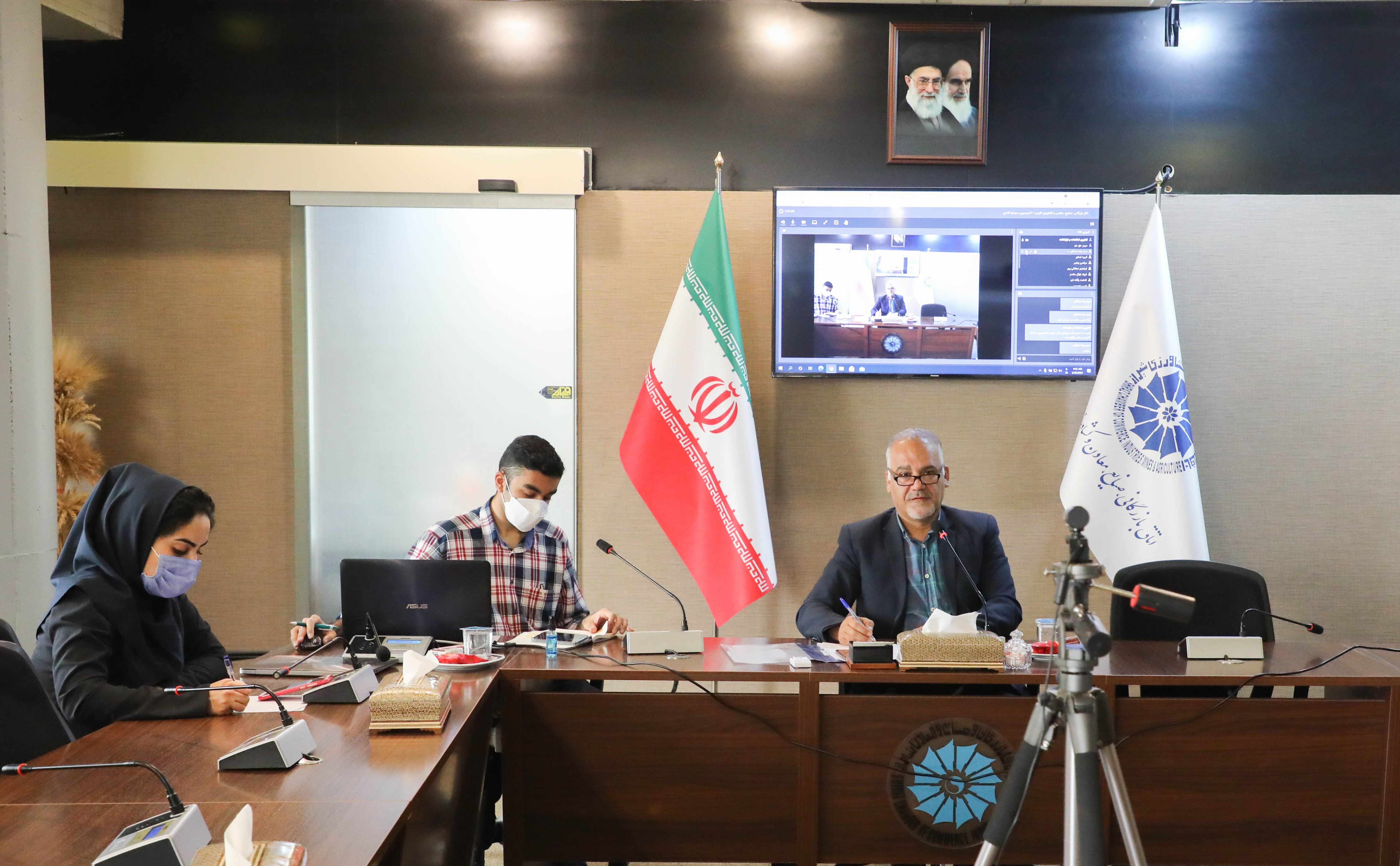 بخش اقتصاد کشور همواره دچار بی ثباتی است / دولت الکترونیک منجر به بهبود روند نشده است