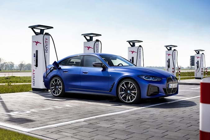 معرفی خودروی برقی BMWi۴