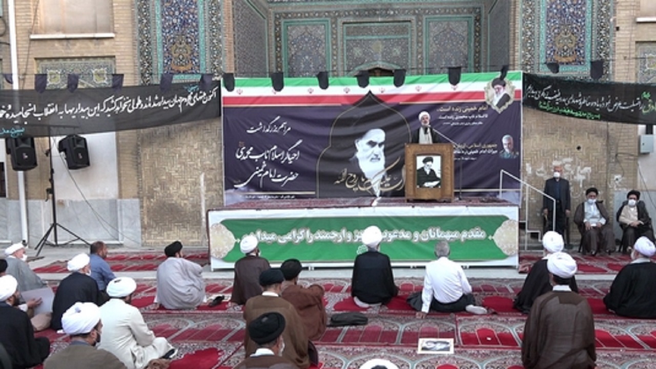 مراسم بزرگداشت سالگرد ارتحال امام(ره)در قم برگزار شد