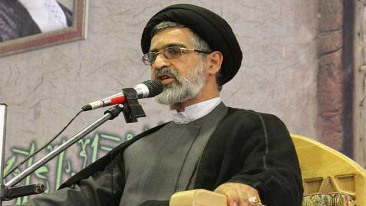 آزادگان جهان با الگوی نهضت امام خمینی(ره) در برابر استکبار ایستاده اند