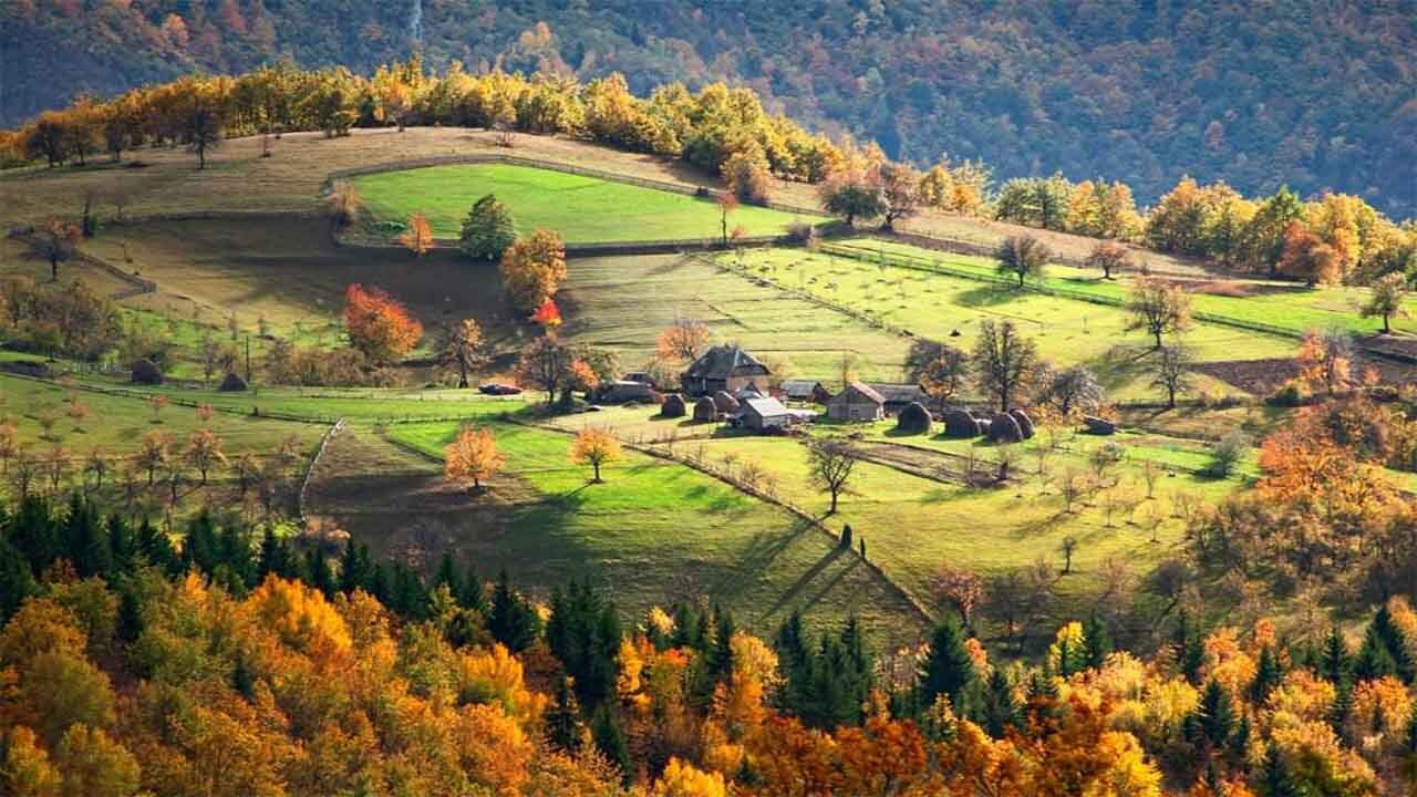 روستای عجیب و باورنکردنی که از هر انسان ۲نفر دارد + تصاویر