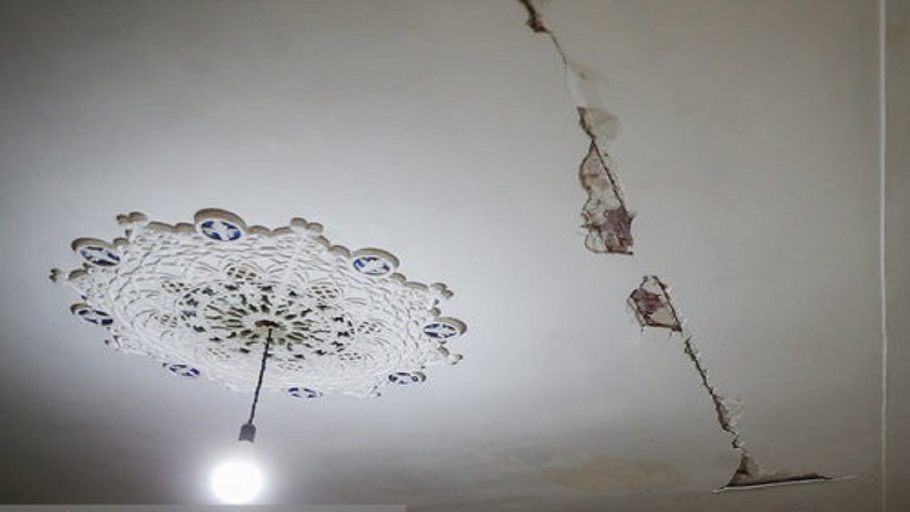 ترک خوردگی منازل در دو روستای پاقلعه و گره چقا بخش بولی