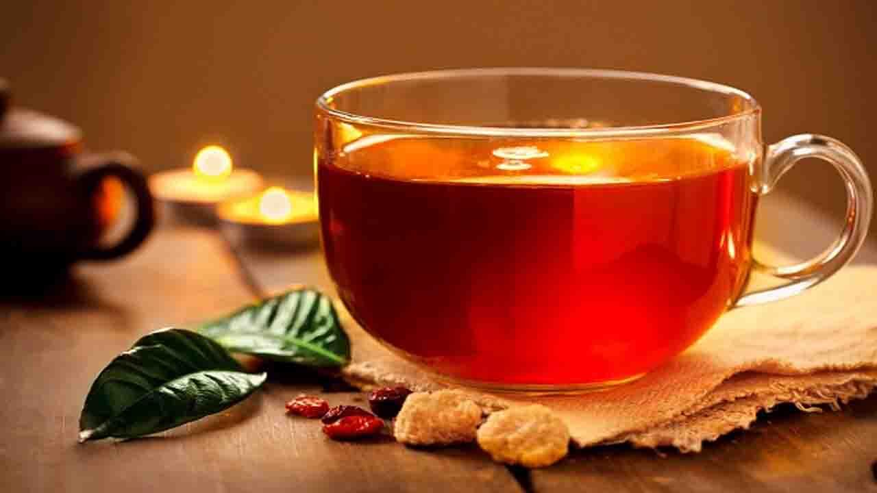 چه ساعتی آخرین چای را بنوشیم تا بدخواب نشویم؟