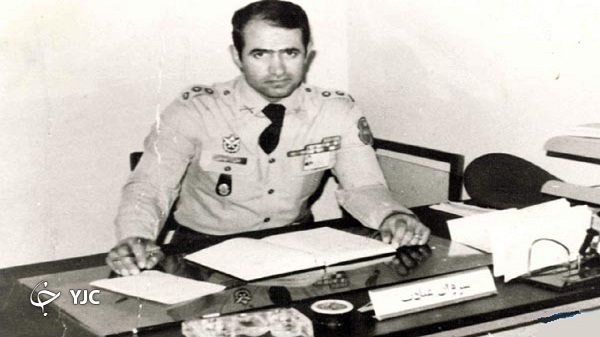 کدام فرمانده ارتشی با حاج احمد متوسلیان ضد انقلاب را شکست داد؟