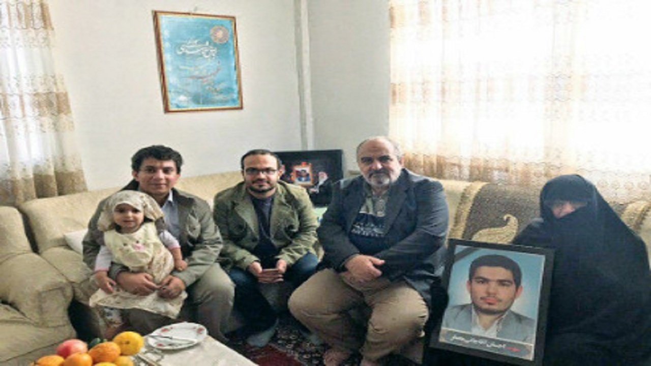 خانواده شهید احسان اقاجانی معمار
