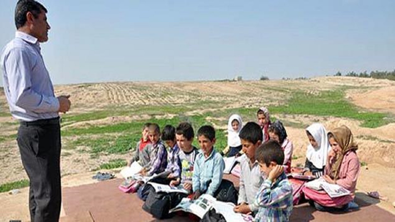برخورداری دانش‌آموزان عشایری از تحصیل