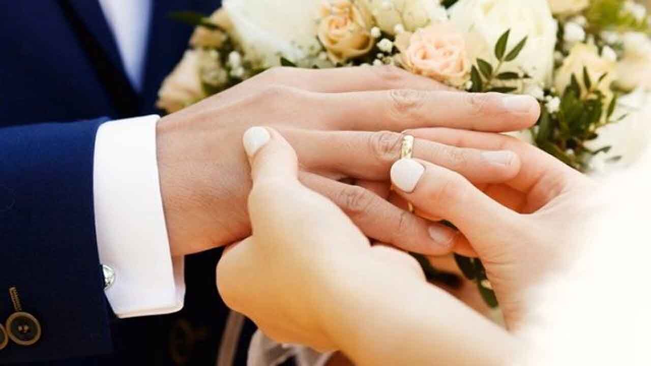 دعوای شرم‌آور فامیل عروس و داماد بر سر رقص!
