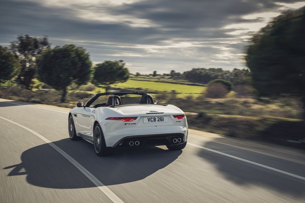 2022 جگوار F-Type فقط V-8 می رود