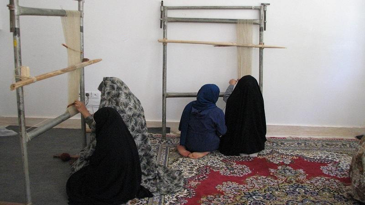 کارگاه آموزشی گلیم‌بافی در فاروج برگزار شد