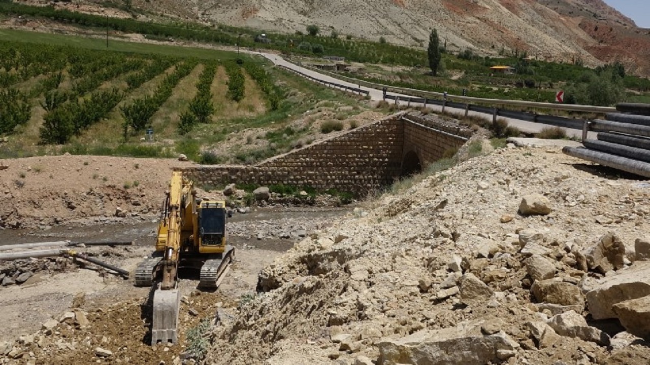 گازرسانی به ۳ روستای گرگان، ۷۰ درصد پیشرفت داشته است