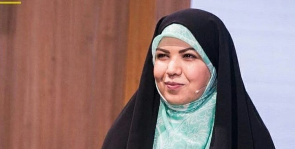 بانوان باید بتوانند در کنار جایگاه مادری و همسری در مناصب بالای اجتماعی نقش‌آفرینی کنند
