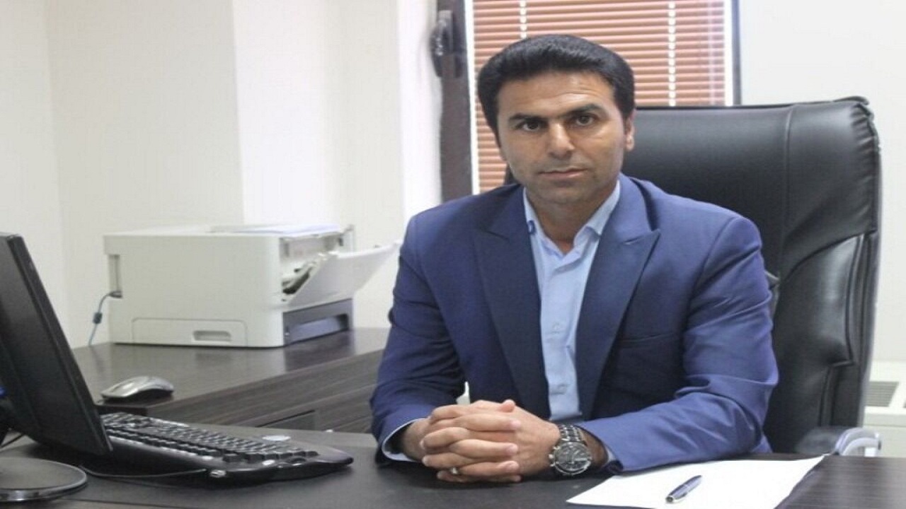نمایندگان فرمانداری در انجام وظایف قانونی بی طرف باشند
