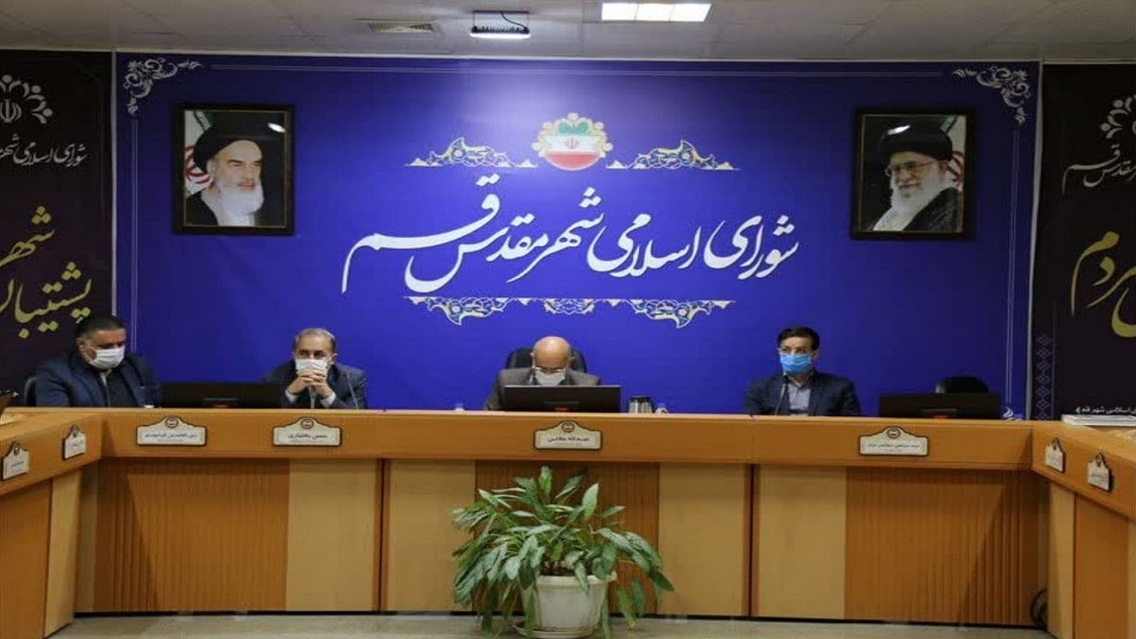پارکینگ مکانیزه بلوار معلم قم جا به جا می شود
