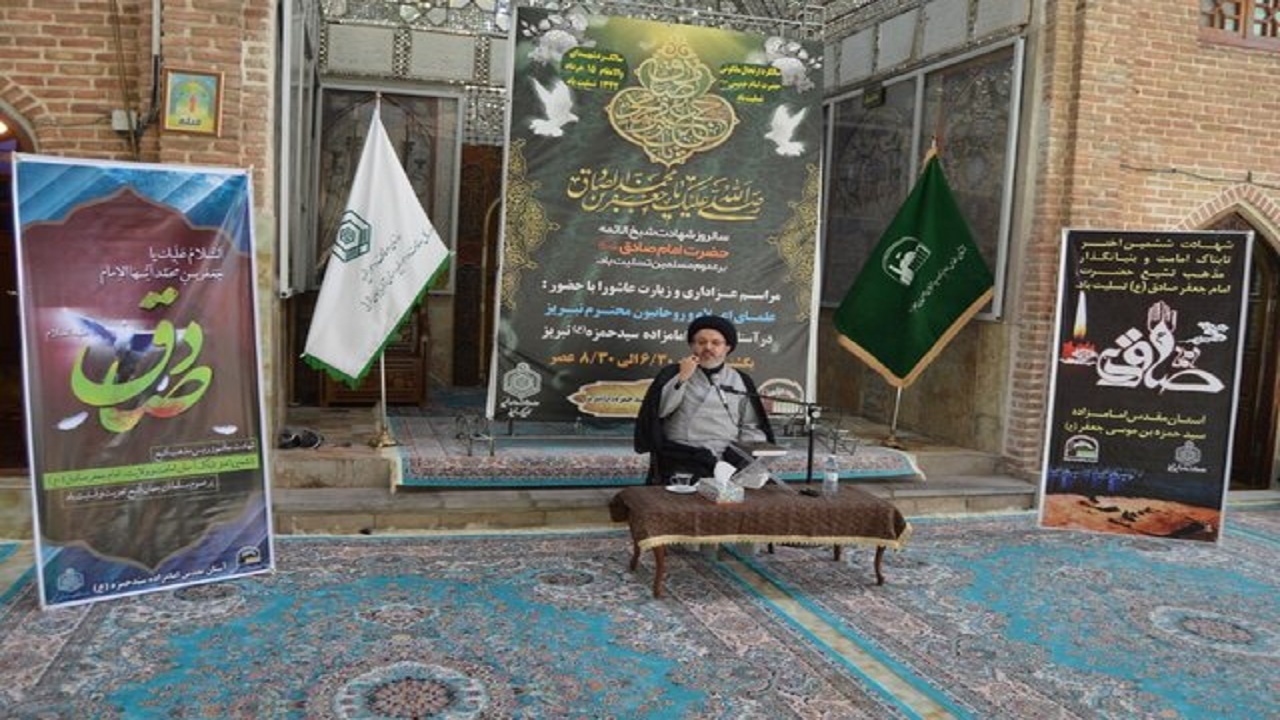 امروز مکتب انقلاب اسلامی نیازمند تحول در راستای گام دوم انقلاب است