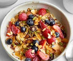 طرز تهیه کوکی موسلی نارگیل بدون تخم مرغ طرز تهیه کوکی موسلی نارگیل بدون تخم مرغ