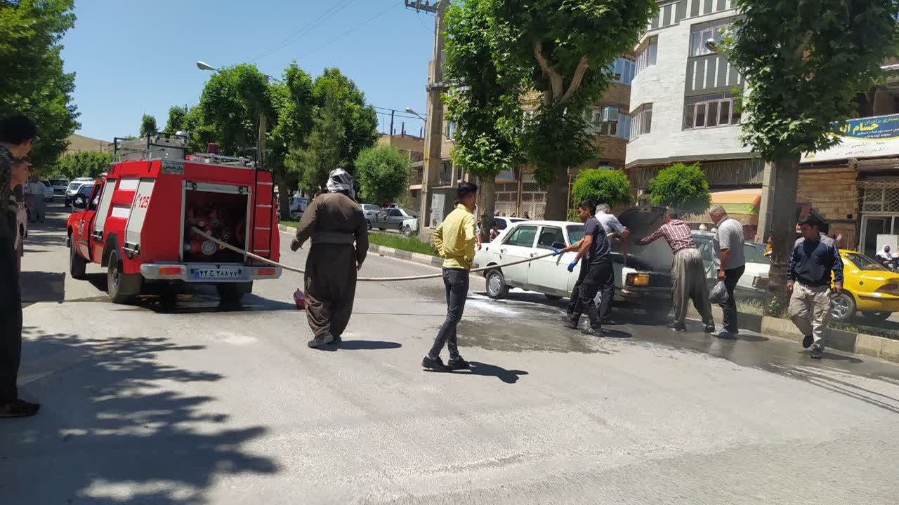 وقوع ۲ حادثه آتش‌سوزی خودرو در مهاباد
