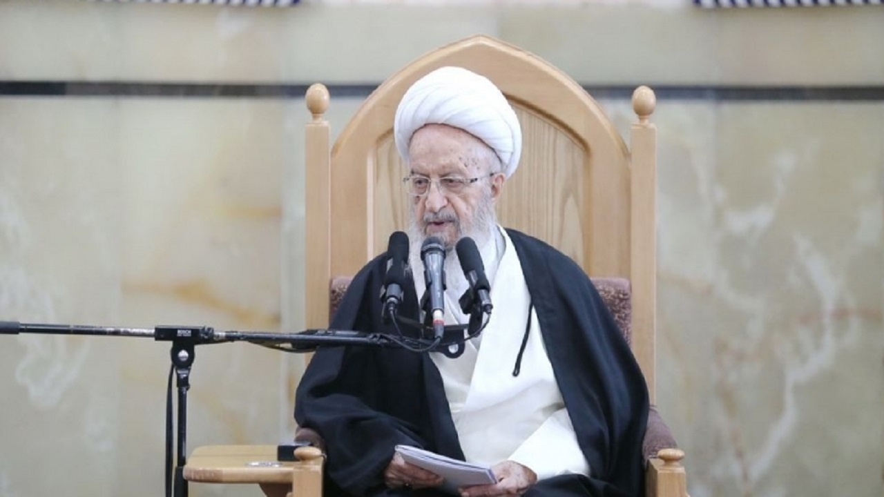 نظر آیت‌ الله مکارم شیرازی درباره تزریق واکسن کرونا