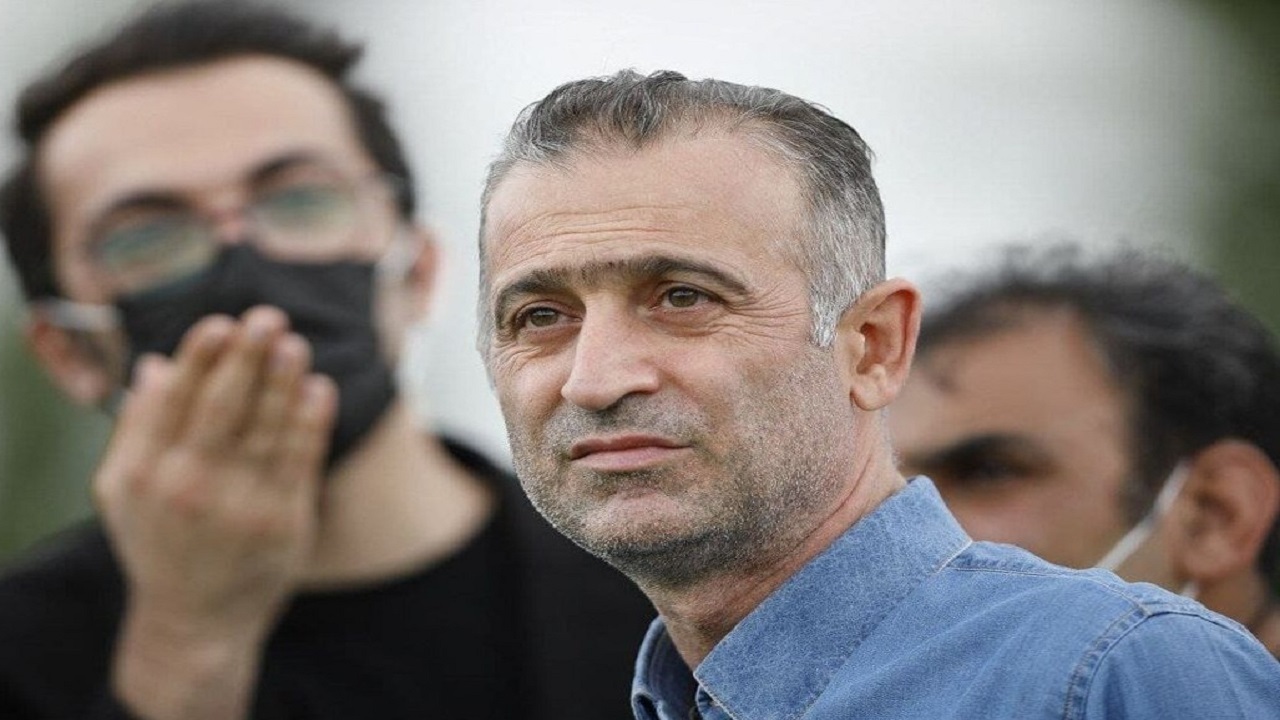خط قرمز فراز کمالوند روی نام دستیارش