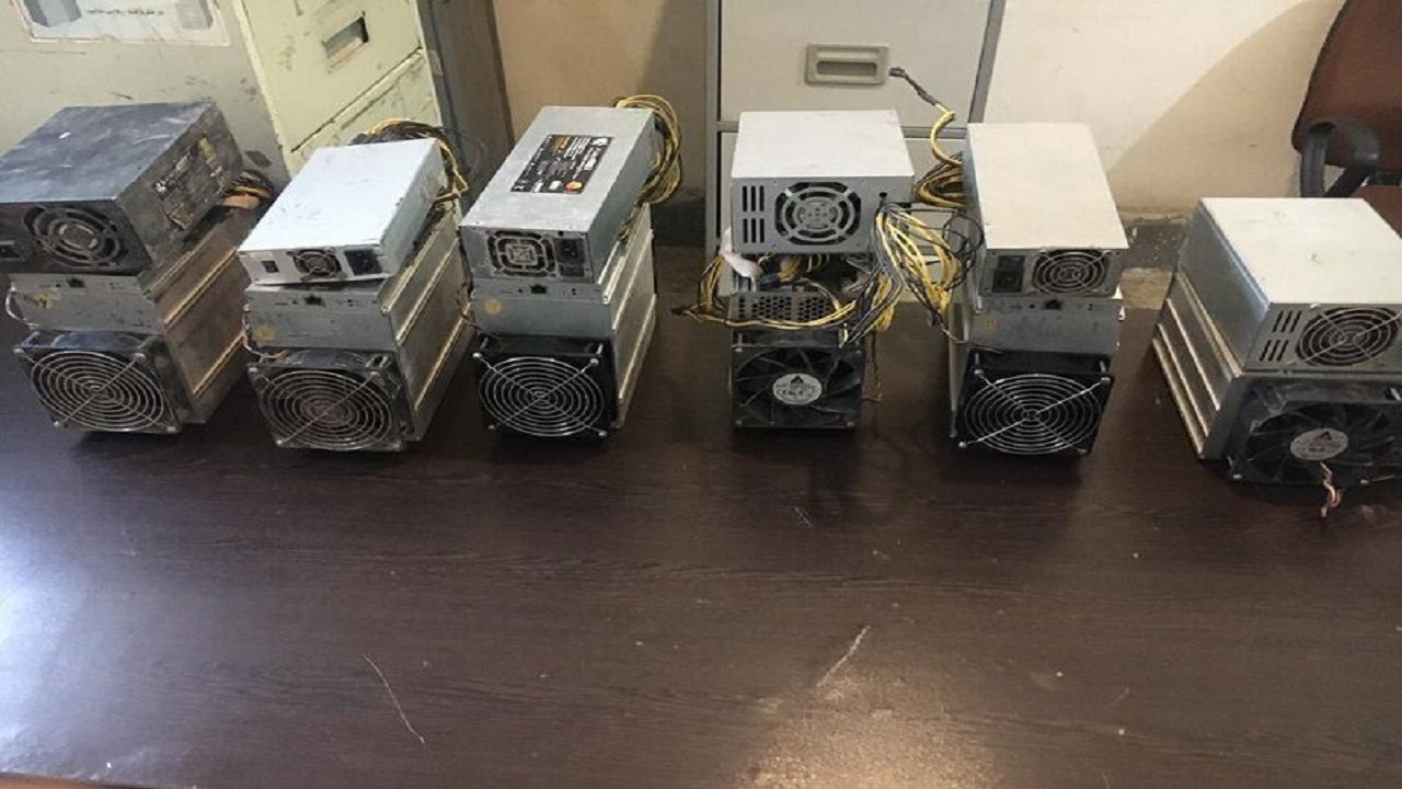 کشف ماینرهای غیرمجاز این بار از سه کارخانه در قم