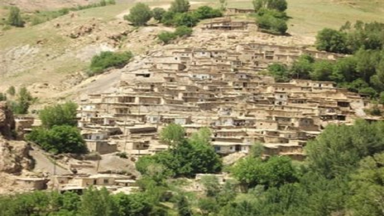 آغاز بازسازی و احیاء بافت روستای قوزلو