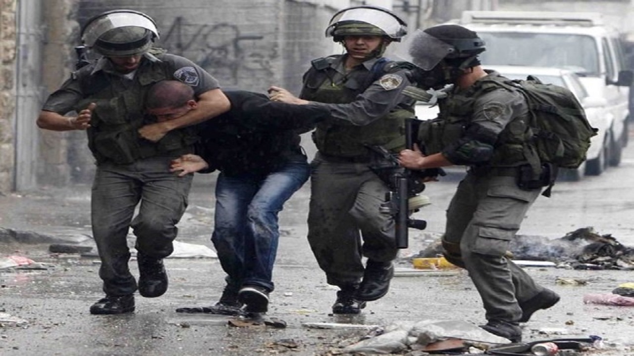 یکی از فرماندهان حماس در میان ۱۷ اسیر فلسطینی