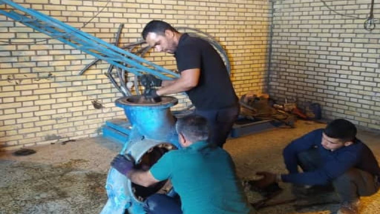 تعمیر پمپ ۱۳۲ شماره یک ایستگاه پمپاژ آبرسانی در بندر امام