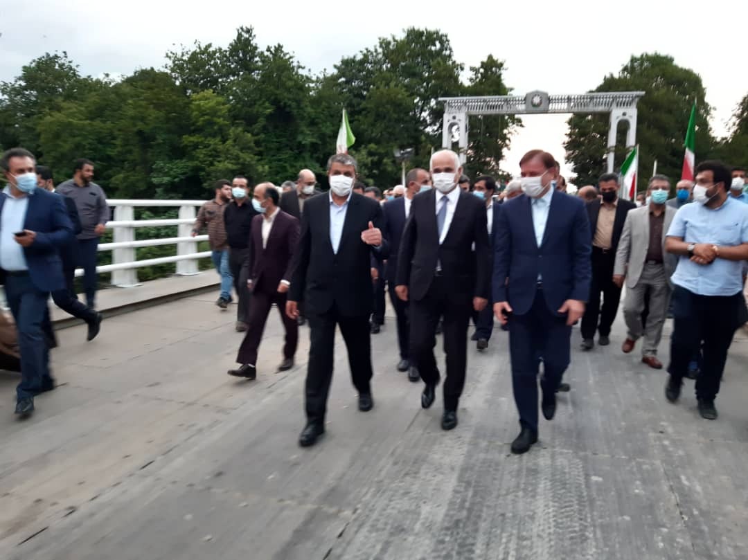 بازدید وزیر راه و شهرسازی از بارانداز راه‌آهن و پل ریلی آستارا