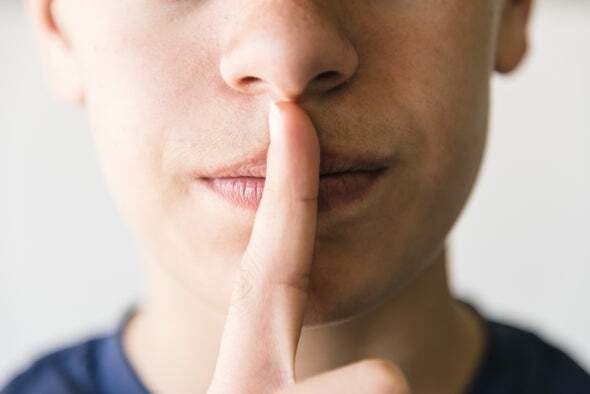 چرا نمی&zwnj;توانید راز نگهدار باشید؟