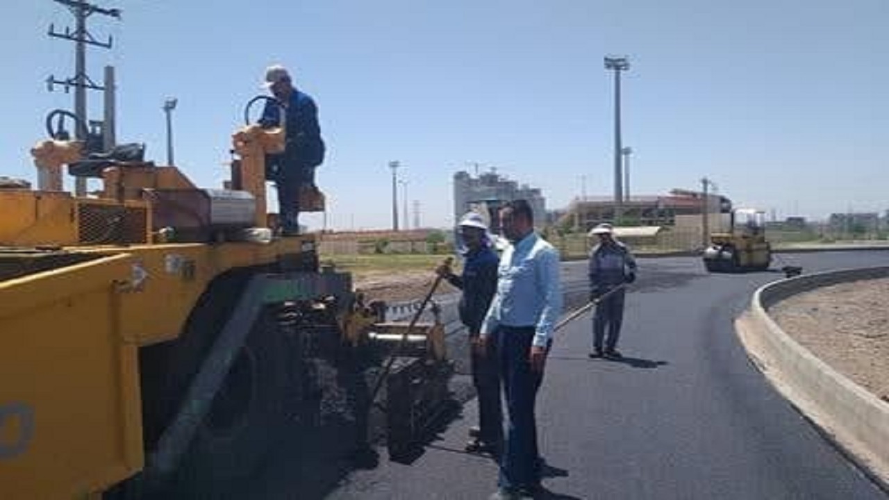 پایان زیرسازی و روکش مکانیکی میدان اسماعیل آباد