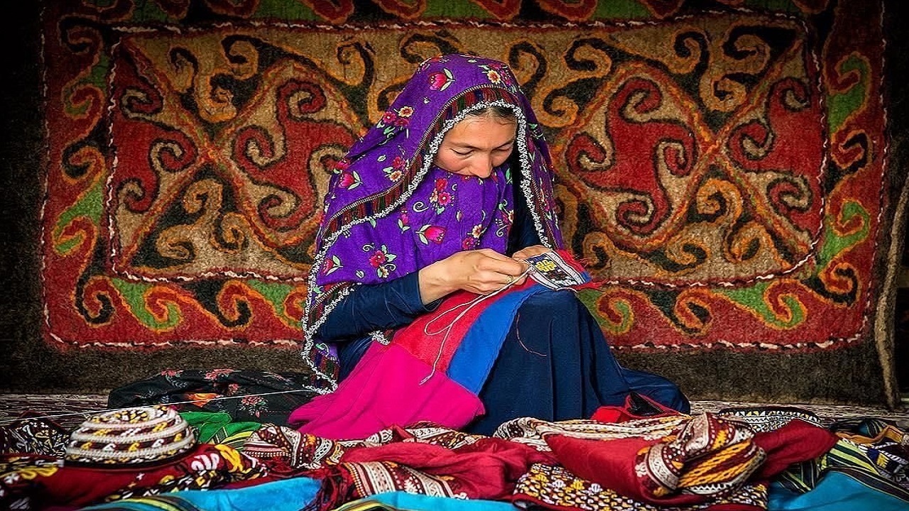 افزایش اعتبار صندوق حمایت از هنرمندان به ۳۵۰میلیارد تومان/ صنایع دستی گلستان در مسیر تجاری سازی
