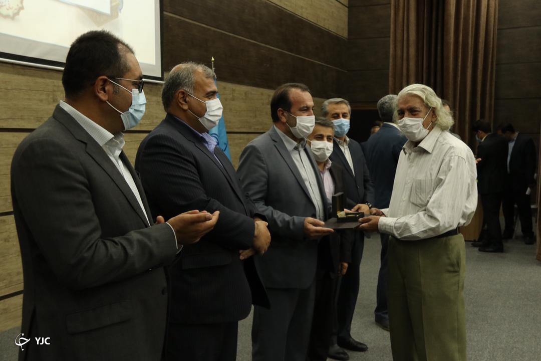 صنایع&zwnj;دستی ستون استقلال اقتصاد است / صادرات ۱۲ میلیون دلار صنایع&zwnj;دستی