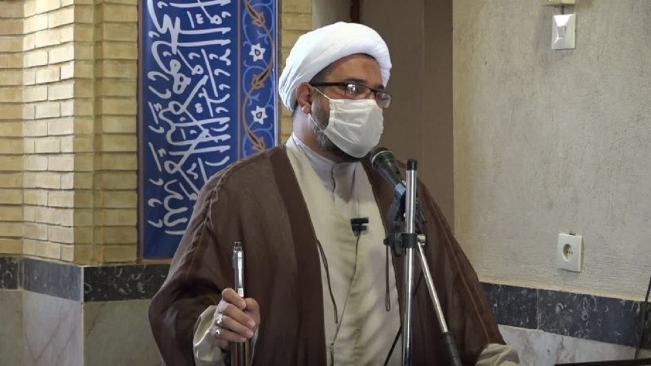 مردم فردی مومن و انقلابی را به عنوان رئیس جمهور انتخاب کنند