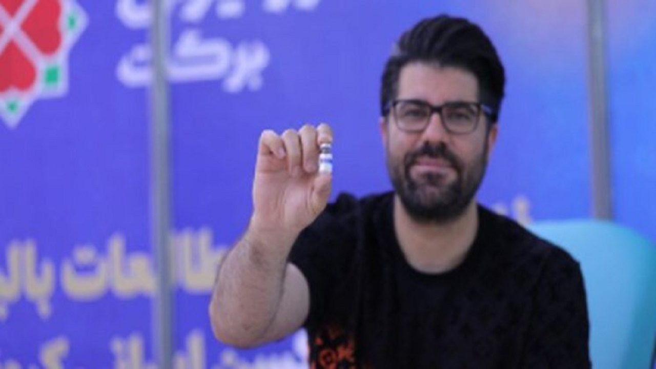 کدام هنرمندان واکسن ایرانی کرونا تزریق کردند؟ کدام هنرمندان واکسن ایرانی کرونا تزریق کردند؟
