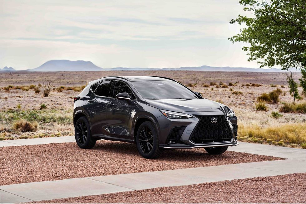 لکسوس 2022 NX با موتور و امکانات سرگرمی جدید رونمایی شد